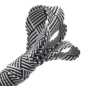 Tresse plate en polyester noir et blanc - G1901/006 - D02 D01