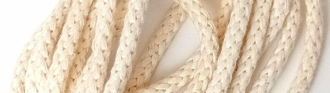 Cordon tricoté